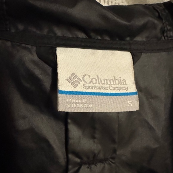 UND Fighting Hawks Columbia Lightweight Windbreaker Jacket Size Small - Picture 3 of 8